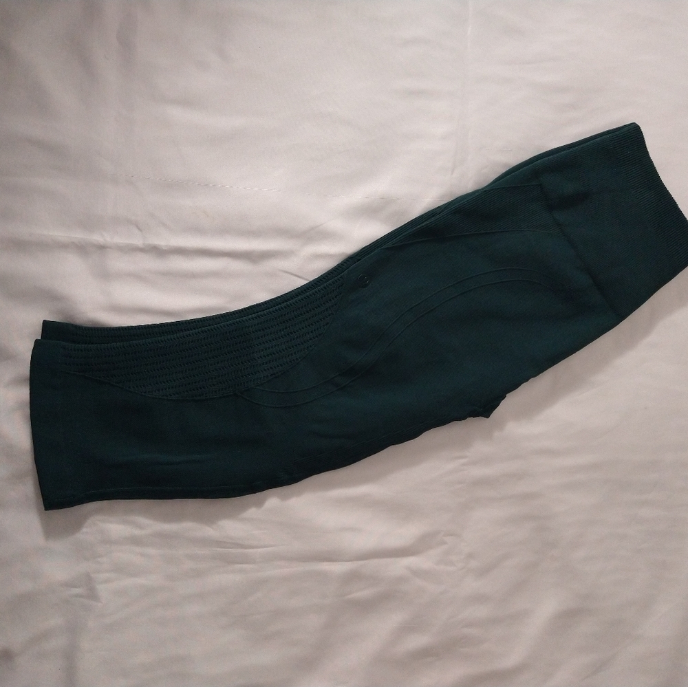 Lululemon in the flow Crop seamless yoga Leggings - Picture 5 of 9